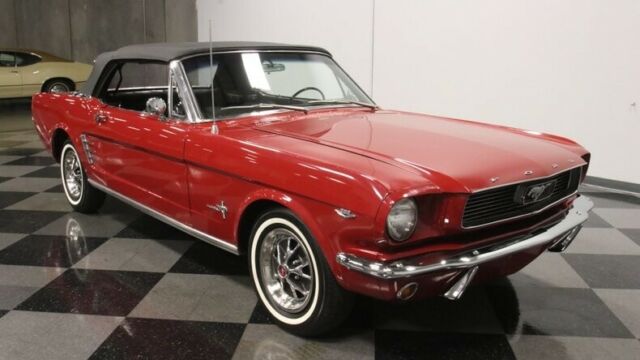 Ford Mustang 1966 image number 17