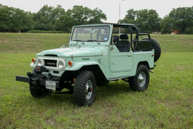 Toyota FJ Cruiser 1978 image number 18