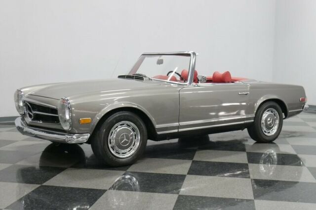 Mercedes-Benz SL-Class 1970 image number 30