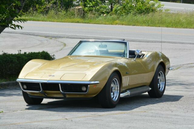 Chevrolet Corvette 1969 image number 2