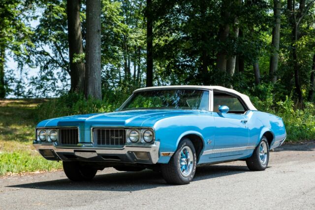 Oldsmobile Cutlass 1970 image number 0