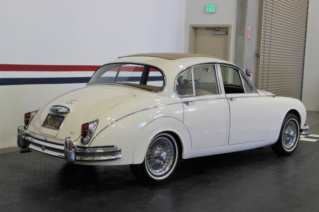 Jaguar Mark II 3.8 1962 image number 28