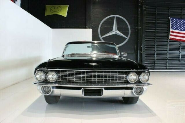 Cadillac DeVille 1961 image number 0