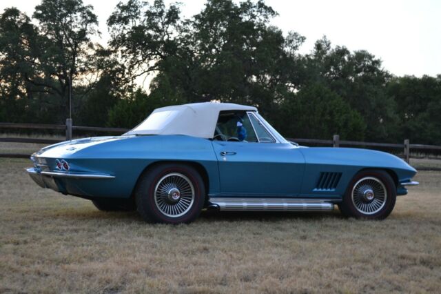 Chevrolet Corvette 1967 image number 30