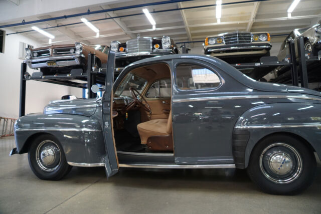 Ford DeLuxe 2 Door Business Coupe 1948 image number 17