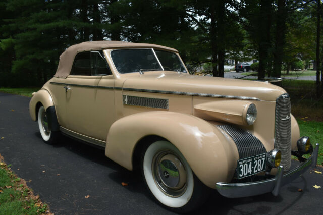 Cadillac La Salle 1939 image number 1