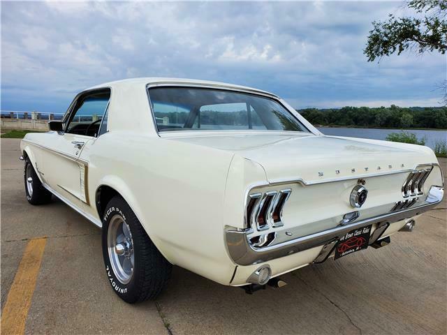 Ford Mustang 1967 image number 29