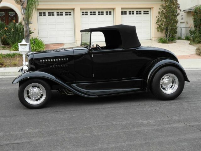 Ford Roadster 1930 image number 14