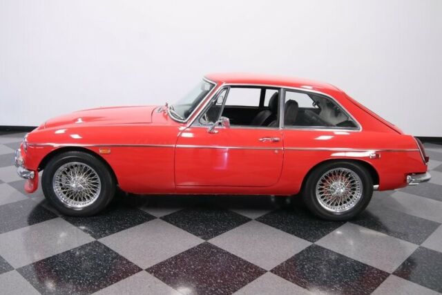 MG MGC 1969 image number 2