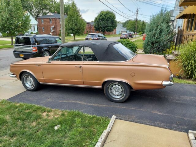 Plymouth Valiant 1965 image number 27