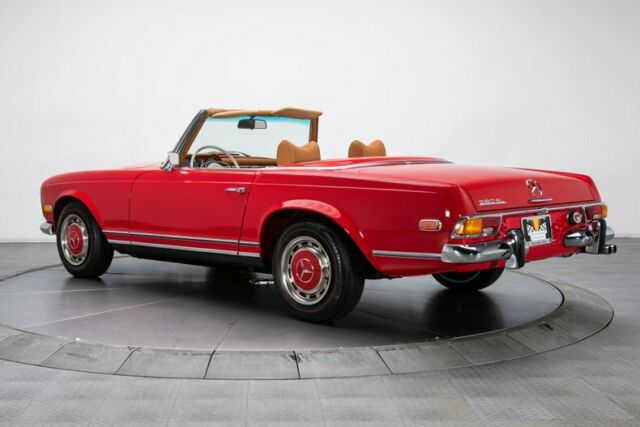 Mercedes-Benz SL-Class 1971 image number 13