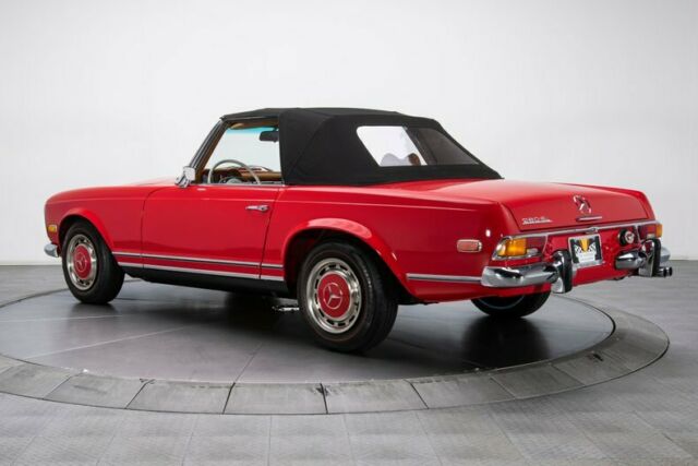 Mercedes-Benz SL-Class 1971 image number 14