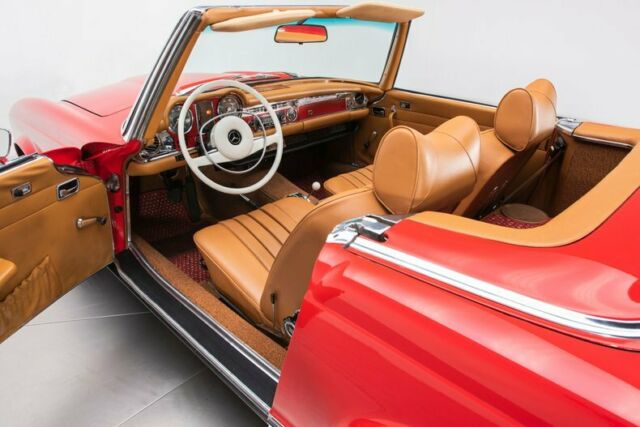 Mercedes-Benz SL-Class 1971 image number 2