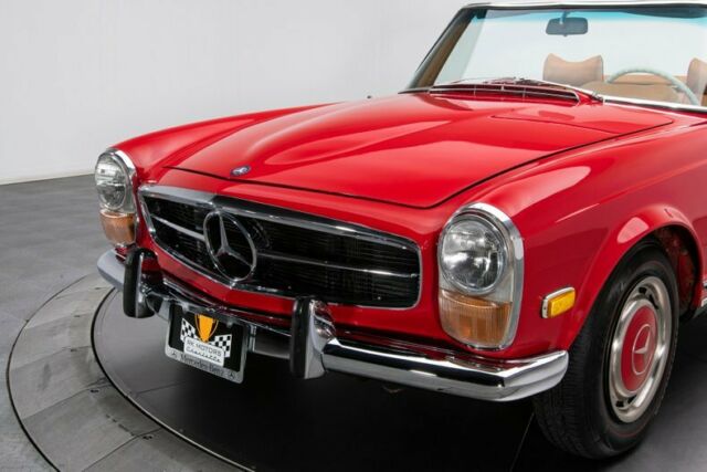 Mercedes-Benz SL-Class 1971 image number 22