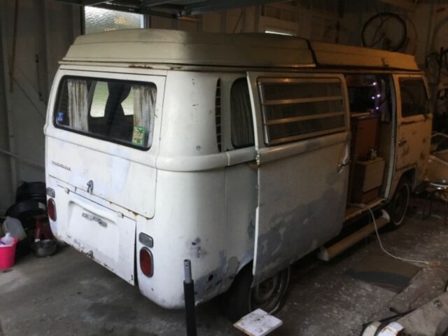 Volkswagen Bus/Vanagon 1971 image number 14