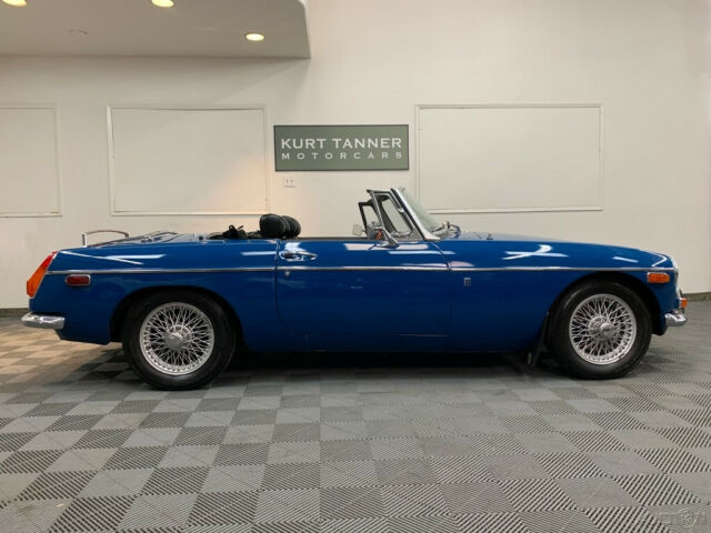 MG MGB 1972 image number 2