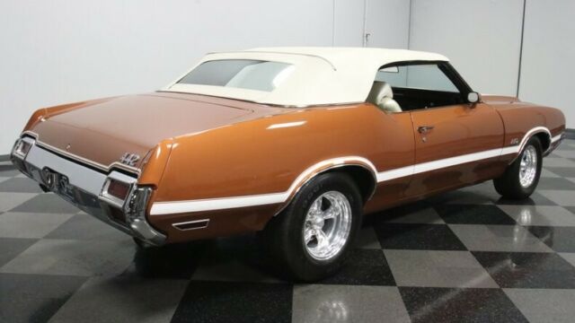 Oldsmobile Cutlass 1971 image number 13