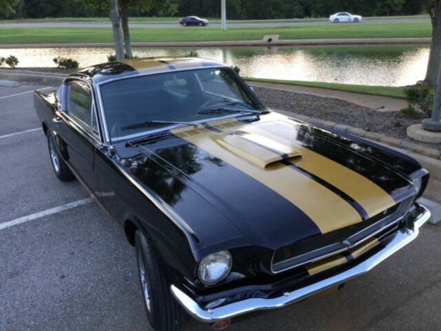 Ford Mustang 1965 image number 2