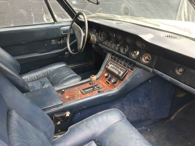 Jensen Interceptor 1974 image number 24