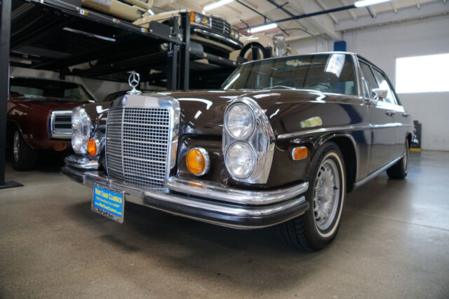 Mercedes-Benz 300SEL 6.3  V8 SEDAN 1971 image number 1