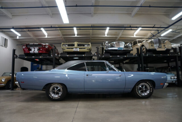 Plymouth Roadrunner 426/425HP V8 HEMI 2 Dr Hardtop 1969 image number 26