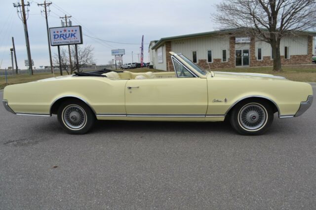 Oldsmobile Cutlass 1966 image number 26