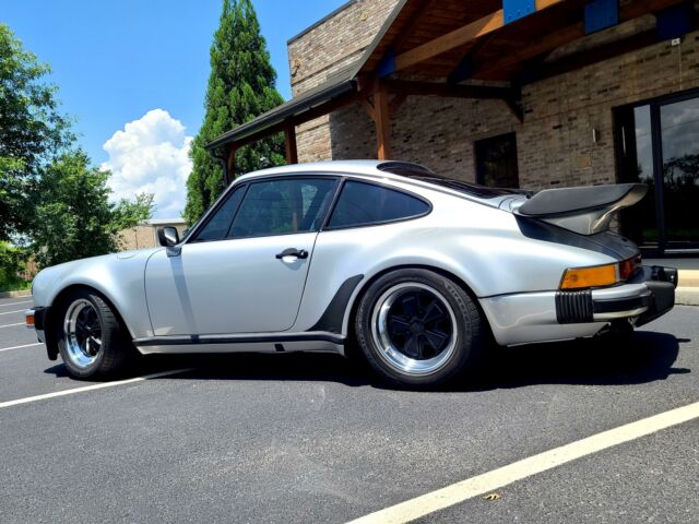 Porsche 911 1979 image number 2