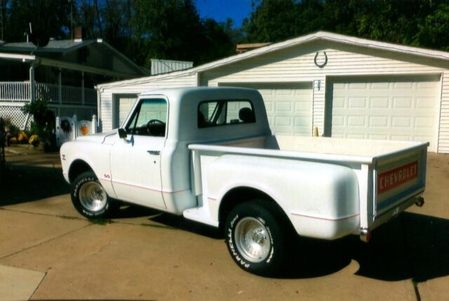 Chevrolet C-10 1967 image number 3