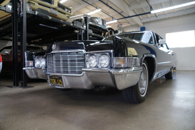 Cadillac Fleetwood 60 Special Sedan 1969 image number 25