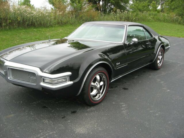 Oldsmobile Toronado 1968 image number 0