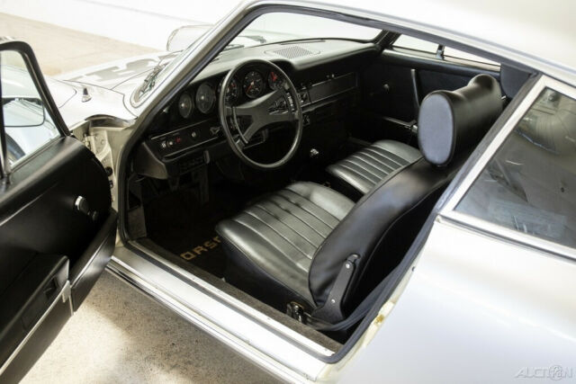 Porsche 911 1972 image number 33