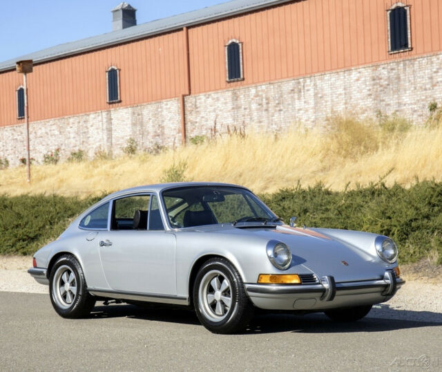 Porsche 911 1972 image number 6