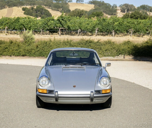 Porsche 911 1972 image number 7