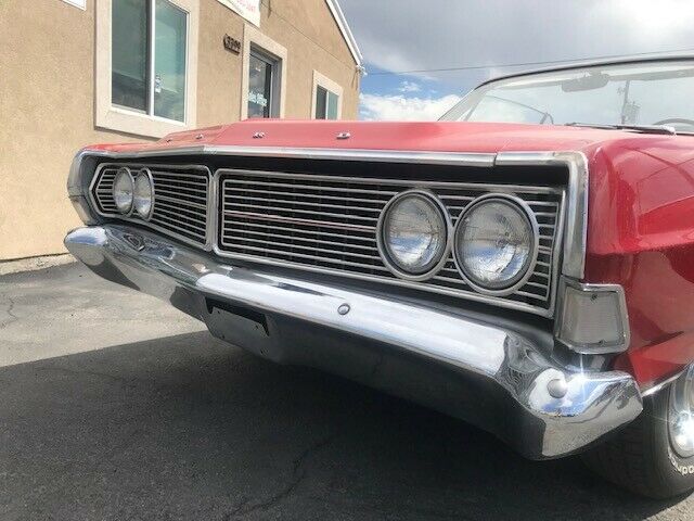 Ford Galaxie 1968 image number 2