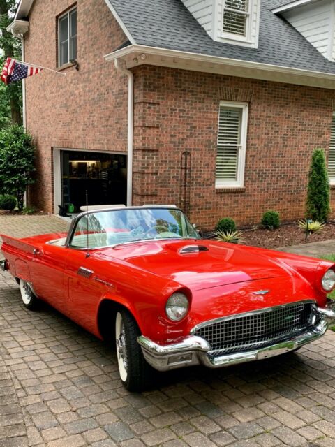 Ford Thunderbird 1957 image number 0