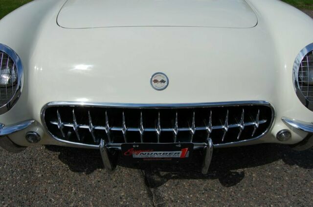 Chevrolet Corvette 1954 image number 34