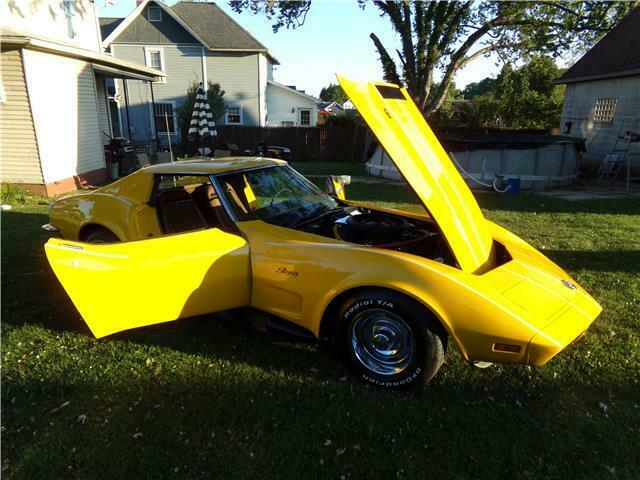 Chevrolet Corvette 1973 image number 16