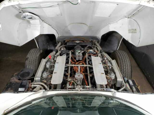 Jaguar E-Type 1971 image number 43