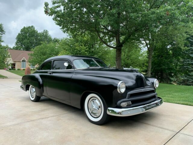 Chevrolet Fleetline 1951 image number 4