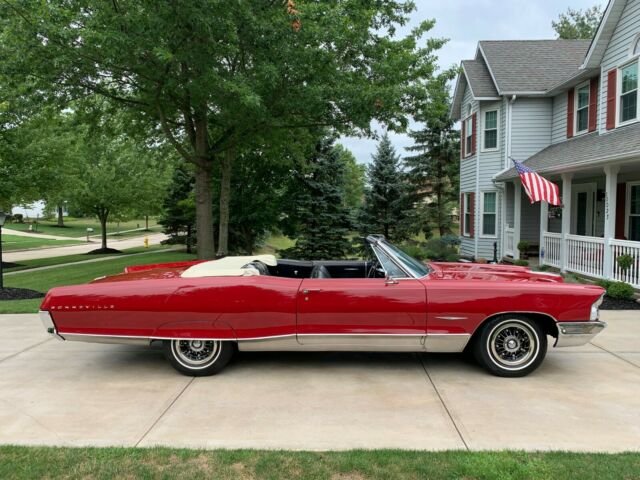 Pontiac Bonneville 1965 image number 14