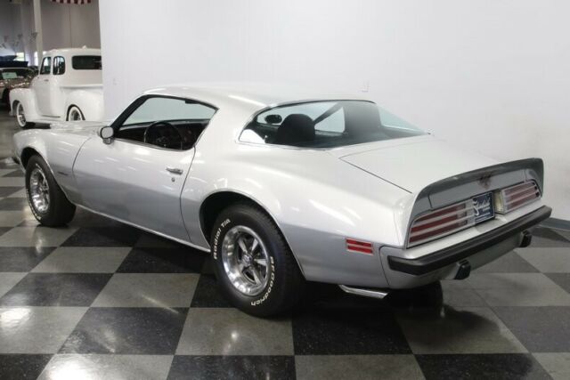 Pontiac Firebird 1975 image number 33