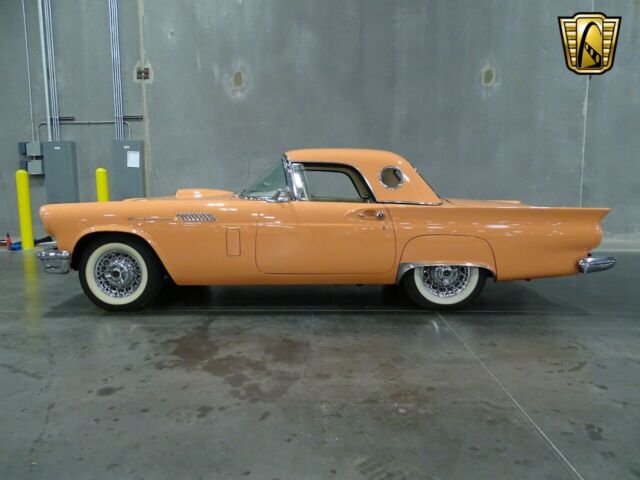 Ford Thunderbird 1957 image number 30