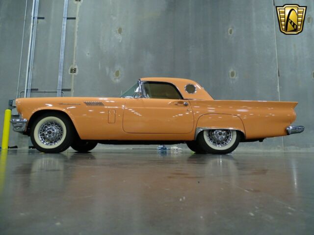 Ford Thunderbird 1957 image number 31