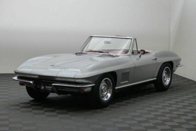 Chevrolet Corvette 1967 image number 2