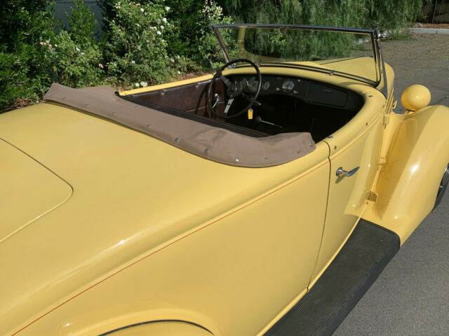 Ford Deluxe Roadster 1936 image number 35