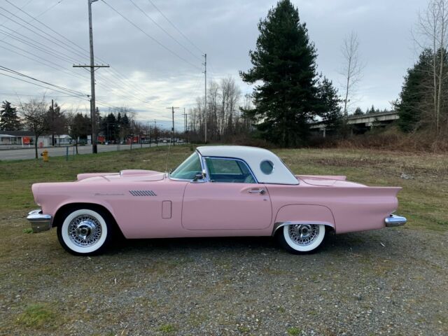 Ford Thunderbird 1957 image number 24