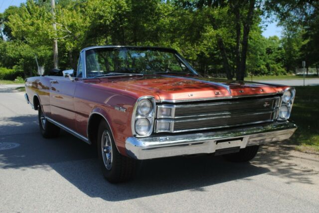 Ford Galaxie 1966 image number 13