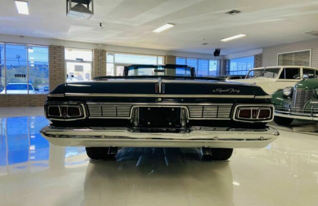 Plymouth Fury 1964 image number 10