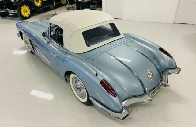 Chevrolet Corvette Fuelie 1958 image number 28