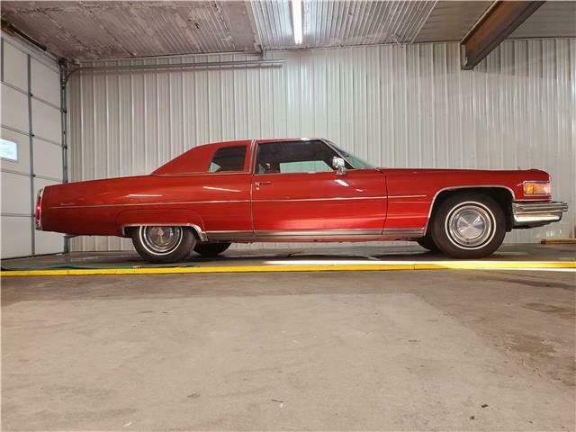 Cadillac DeVille 1975 image number 27